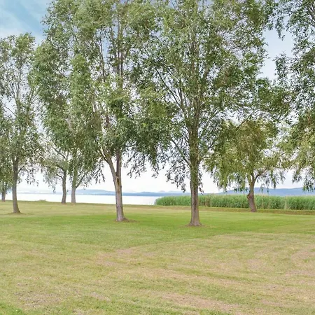 Apartament Nice In W Wifi And 2 Bedrooms