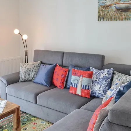 Apartament Nice In W Wifi And 2 Bedrooms